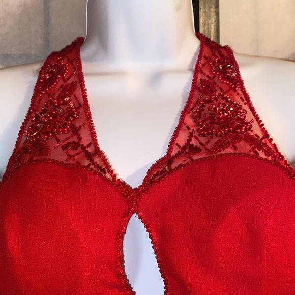 Cire Beautiful Sexy Long Red Formal Dress / Gown Size 2 - Picture 3 of 8